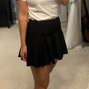 Cute black and white Halara  tennis skorts with pocket